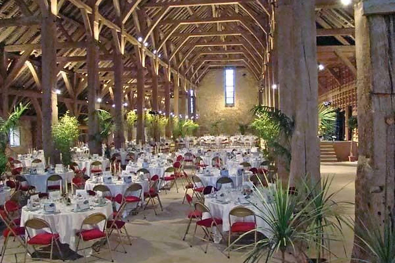 Lieux événementiels, GRANGE DE MESLAY