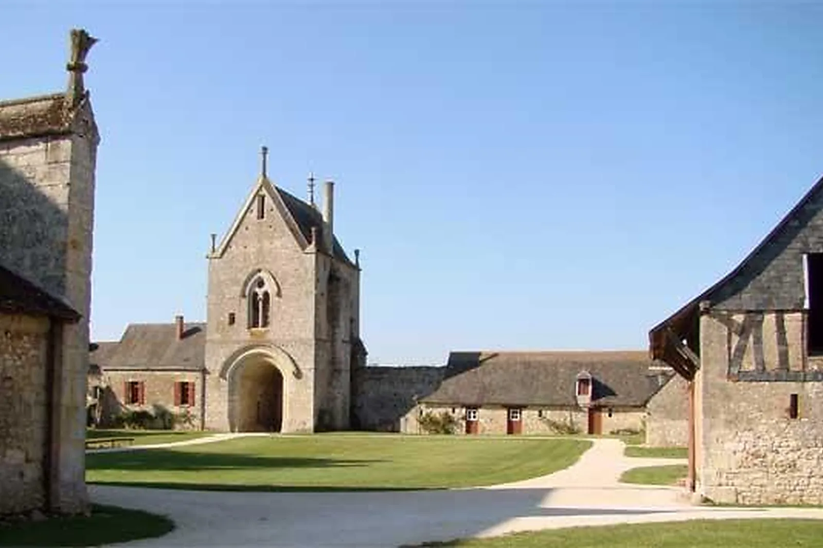 Lieux événementiels, GRANGE DE MESLAY