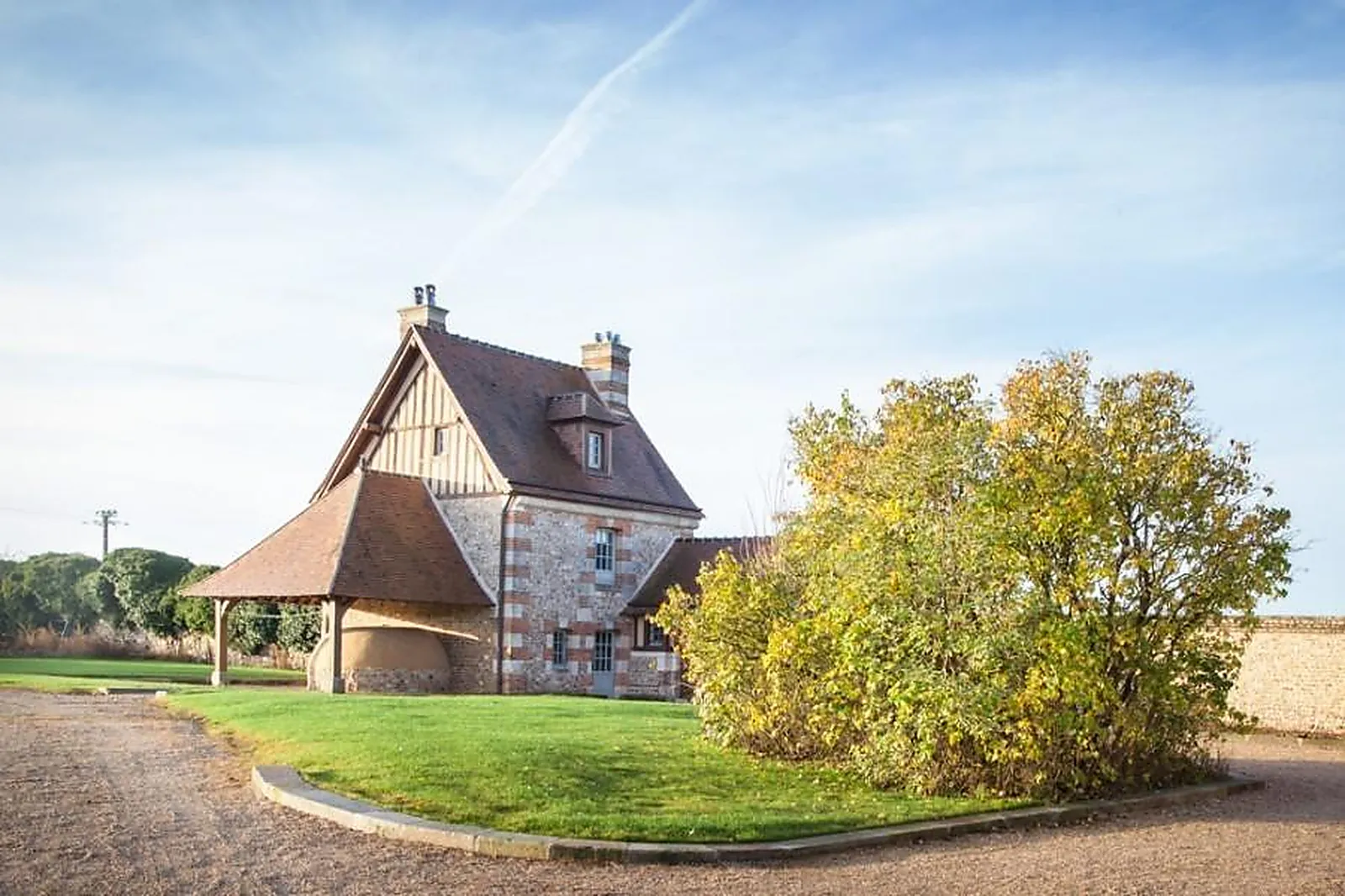 Lieux événementiels, GRANGE DE RENNEVILLE