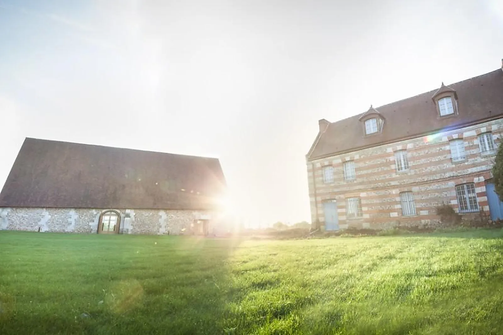 Lieux événementiels, GRANGE DE RENNEVILLE
