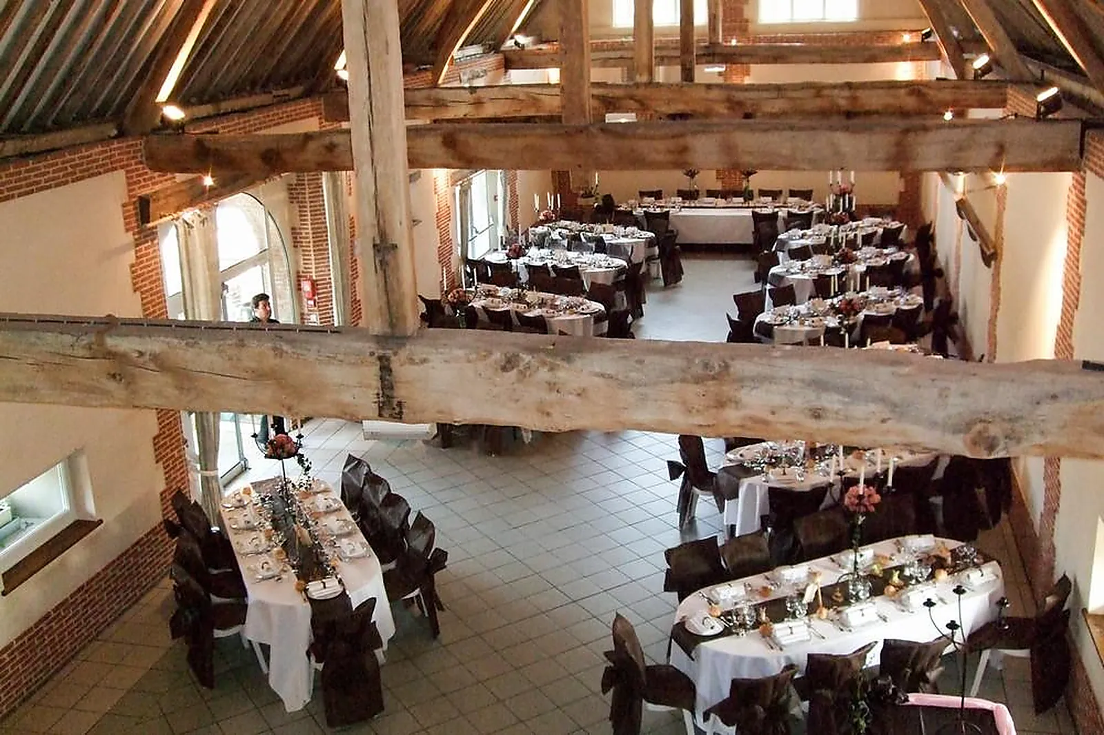 Lieux événementiels, GRANGE DE ROUVILLE