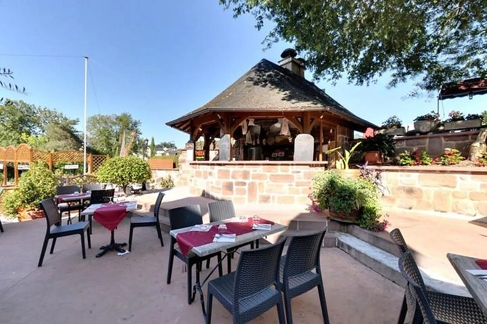 Lieux événementiels, GRANGE DE LA CROIX DU ROC