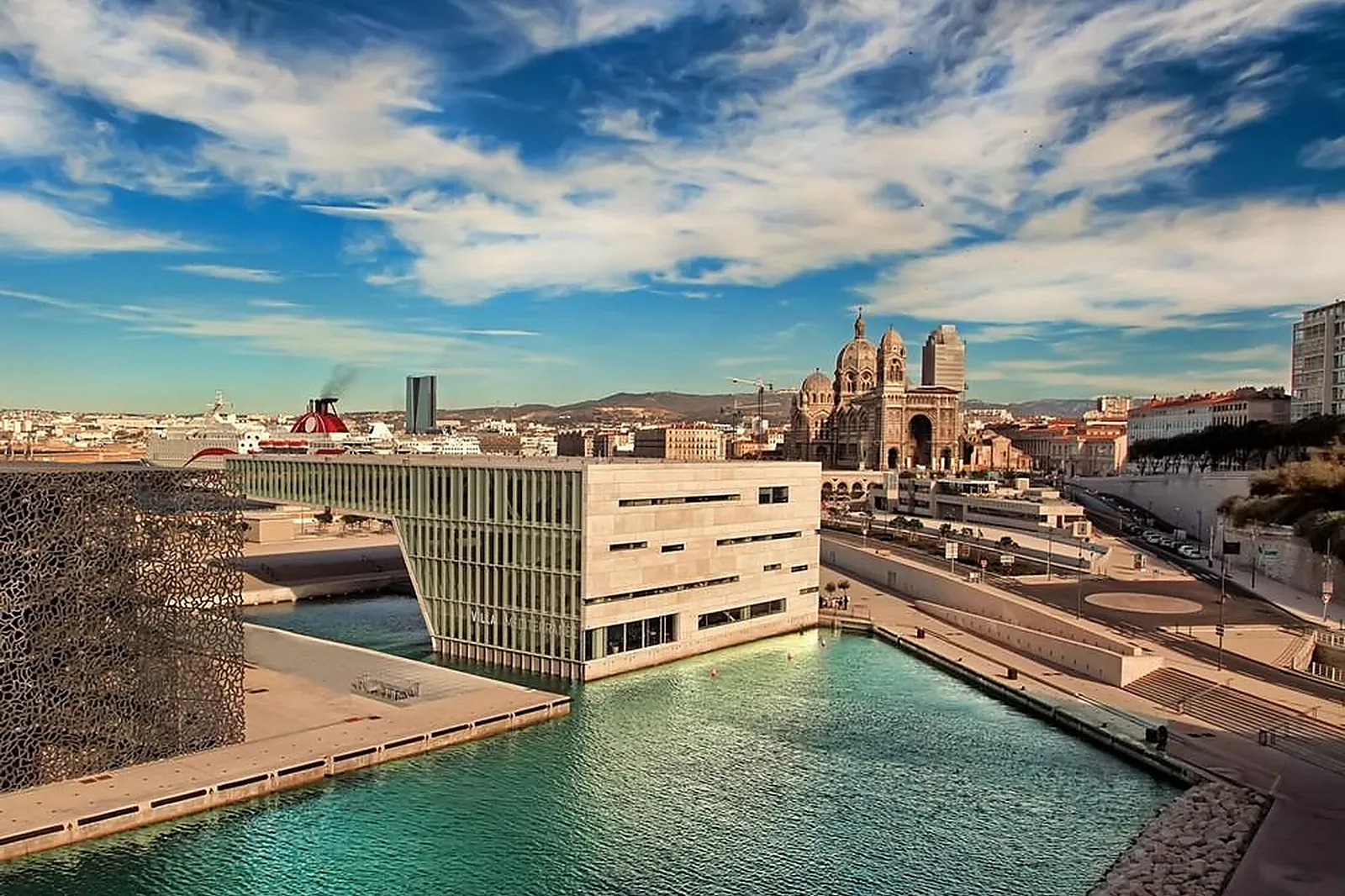 Lieux événementiels, GROTTE COSQUER