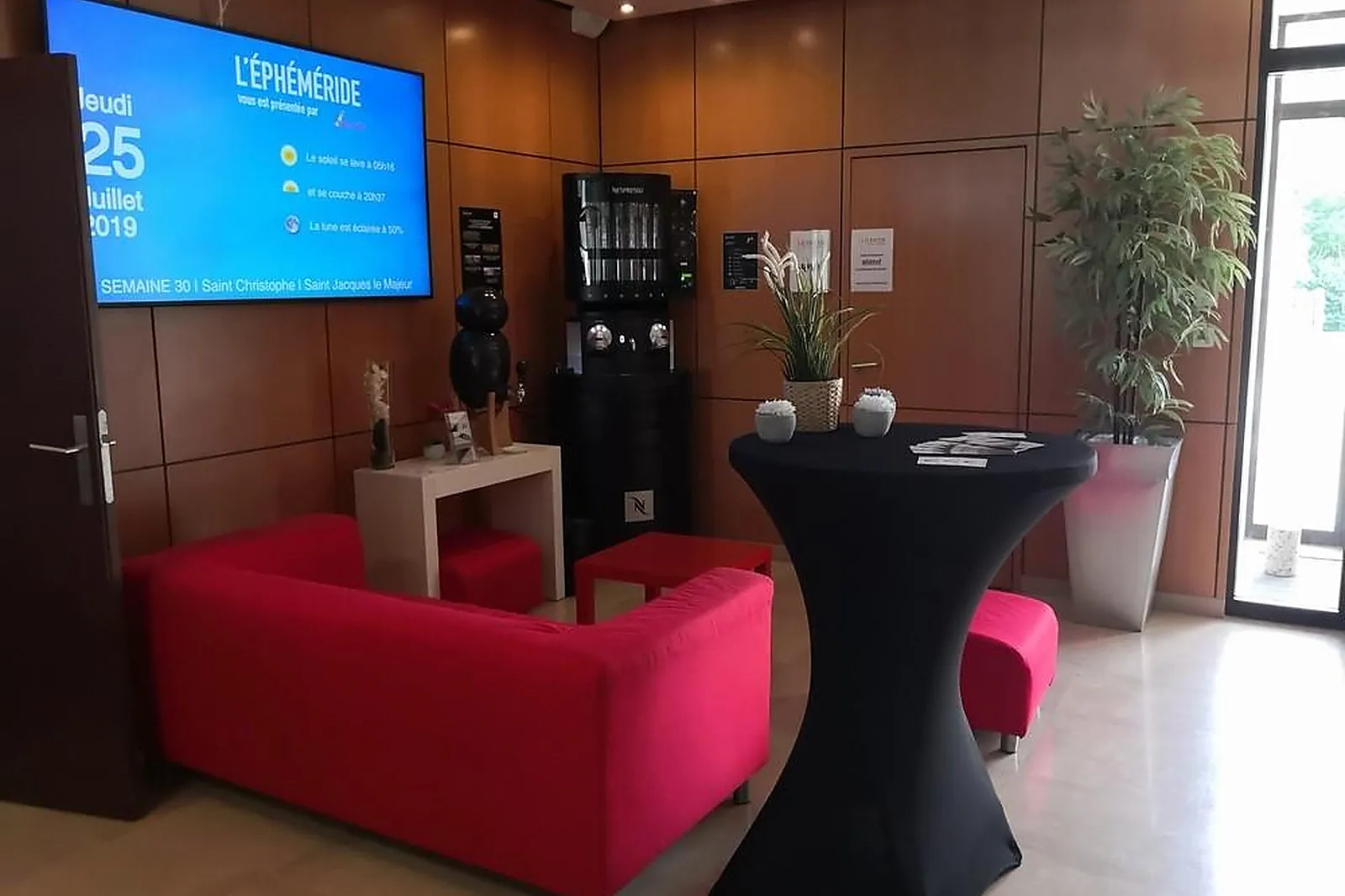 Lieux événementiels, H CENTER