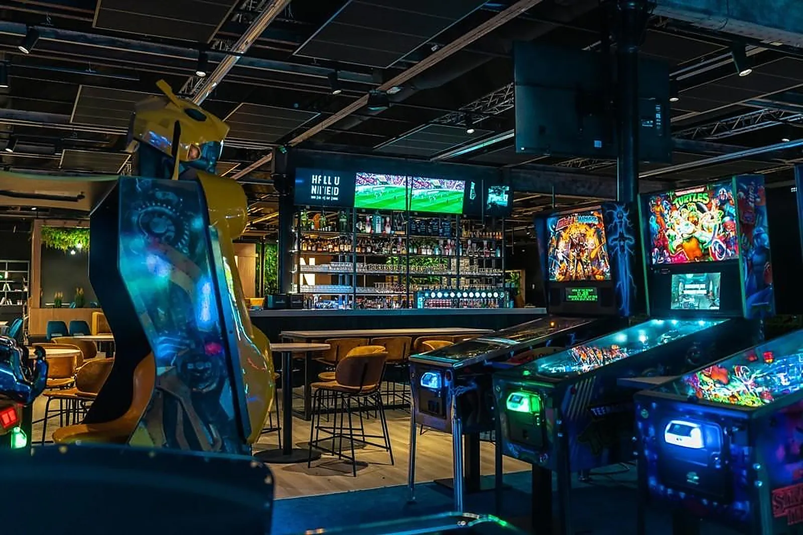 Lieux événementiels, HALL U NEED