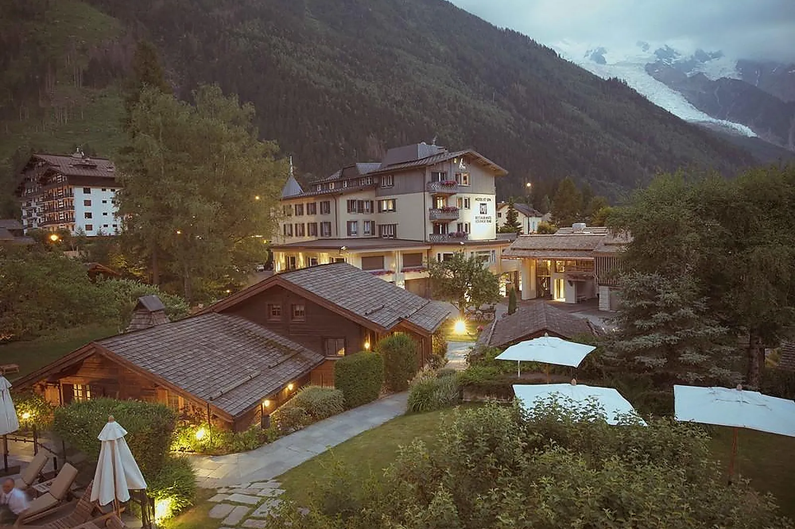 Lieux événementiels, HAMEAU ALBERT IER