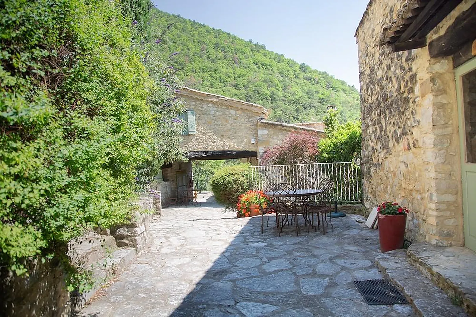 Lieux événementiels, HAMEAU DE VALOUSE