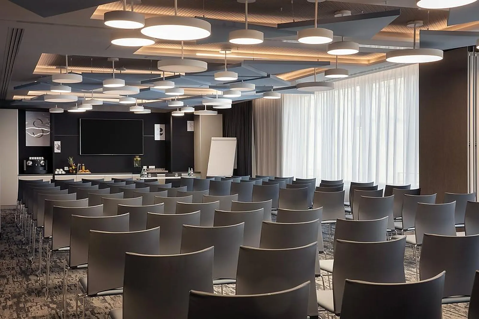 Lieux événementiels, HAMPTON BY HILTON PARIS CLICHY