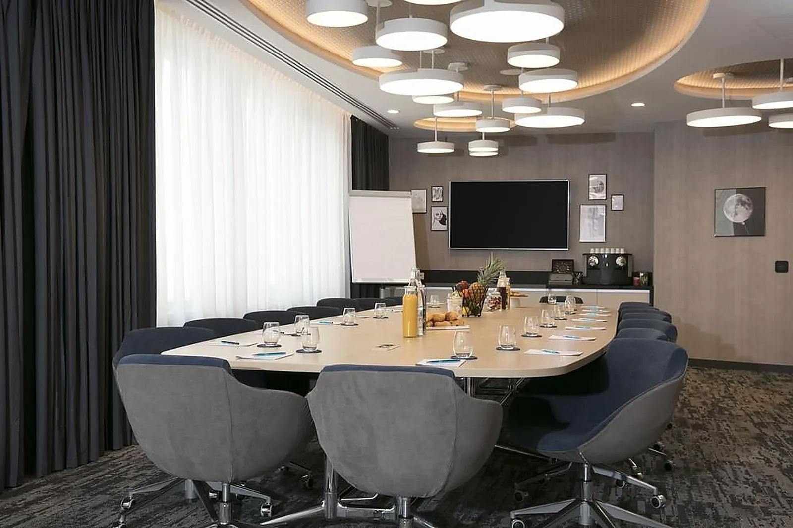 Lieux événementiels, HAMPTON BY HILTON PARIS CLICHY