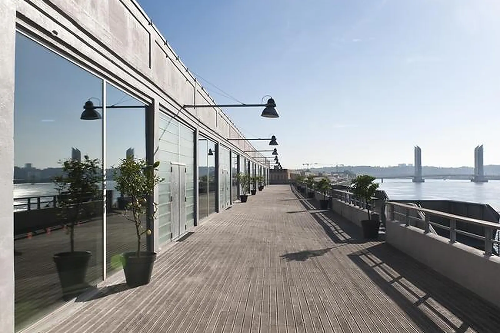 Lieux événementiels, HANGAR 14