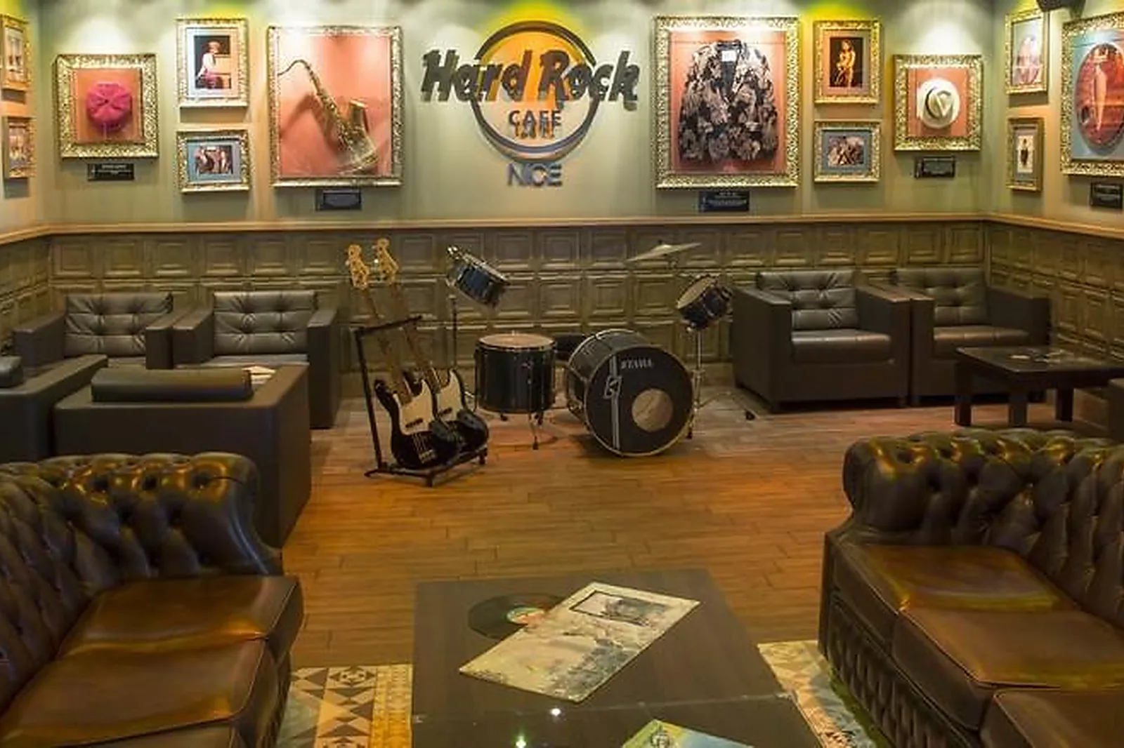 Lieux événementiels, HARD ROCK CAFE