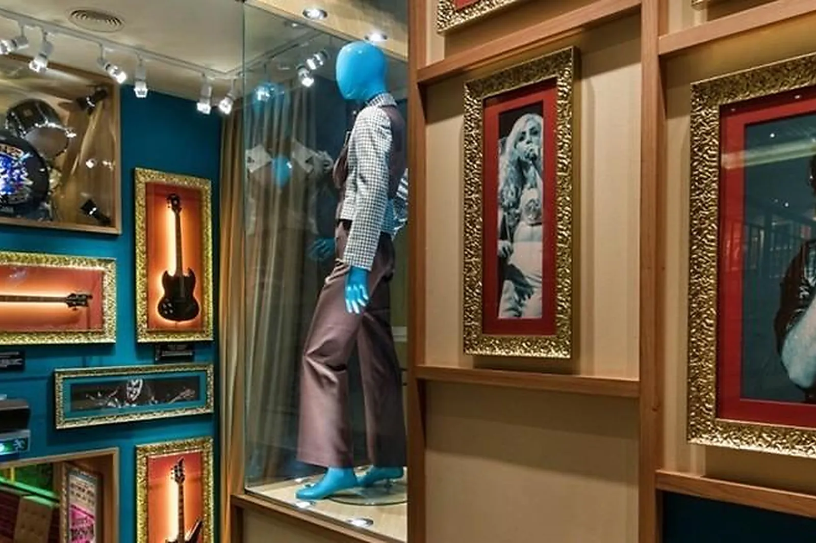 Lieux événementiels, HARD ROCK CAFE