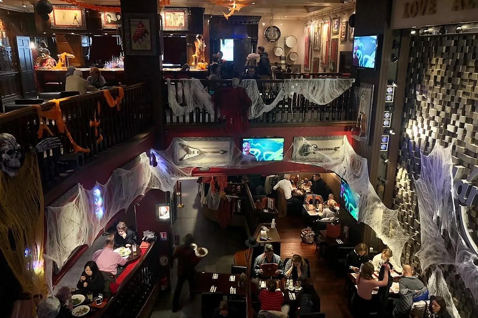 Lieux événementiels, HARD ROCK CAFE