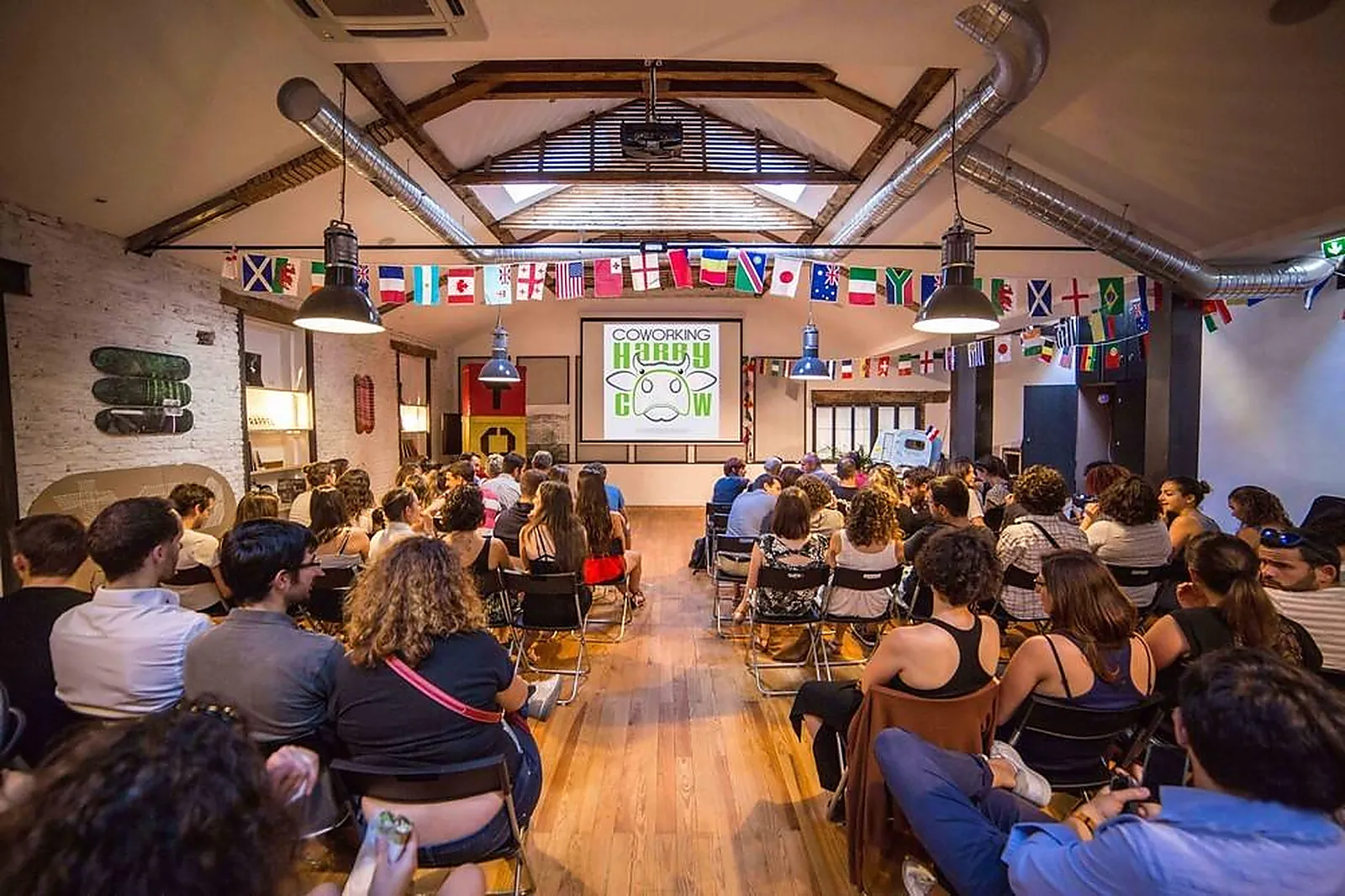 Lieux événementiels, HARRYCOW