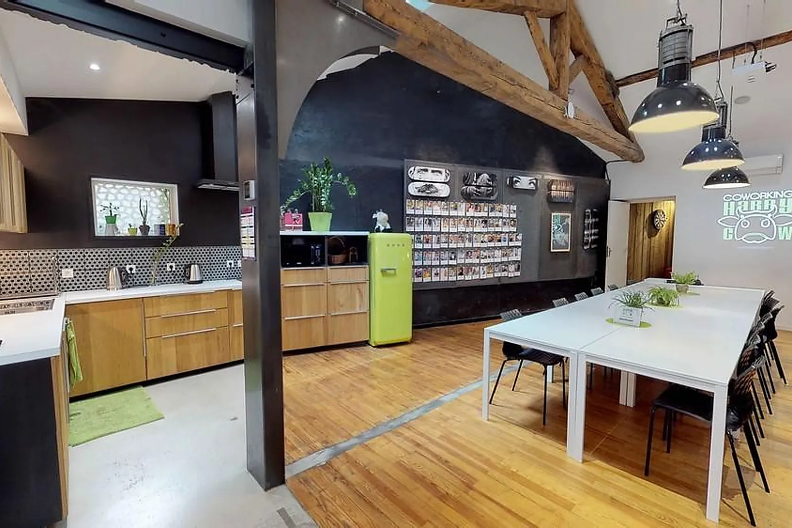 Lieux événementiels, HARRYCOW