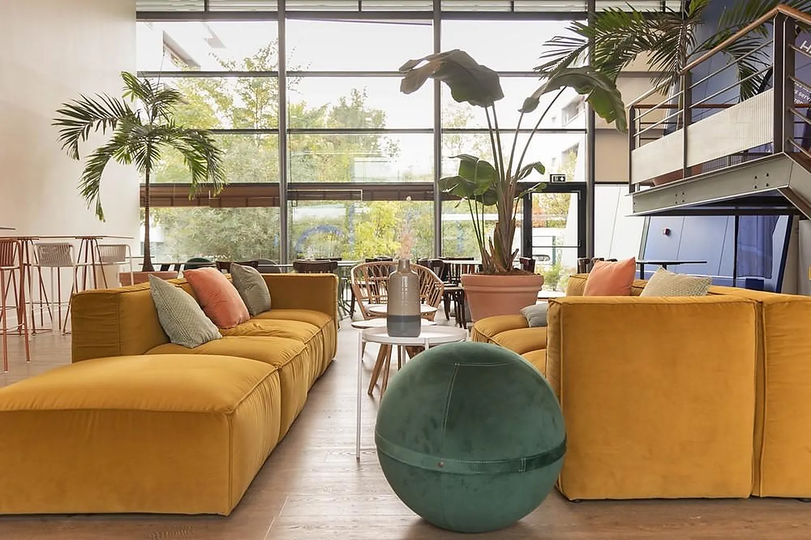 Lieux événementiels, HÉMÉRA RAVEZIES