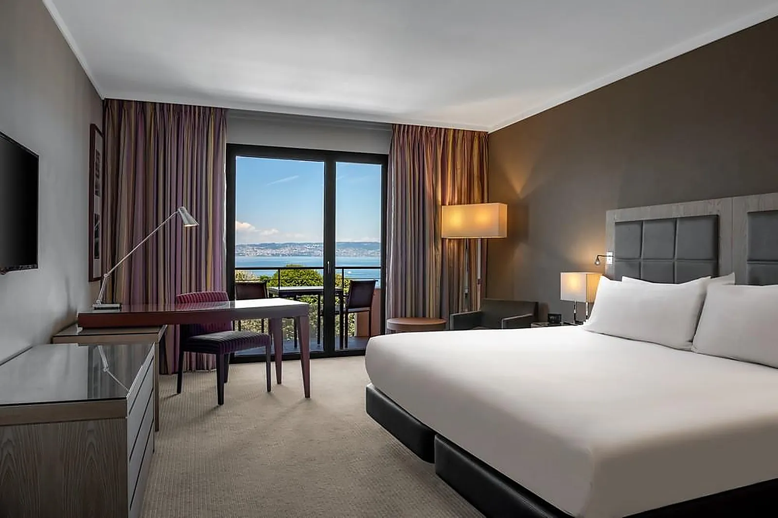 Lieux événementiels, HILTON EVIAN LES BAINS