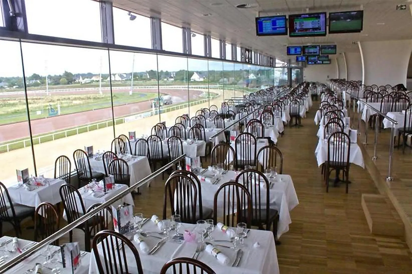 Lieux événementiels, HIPPODROME PORNICHET