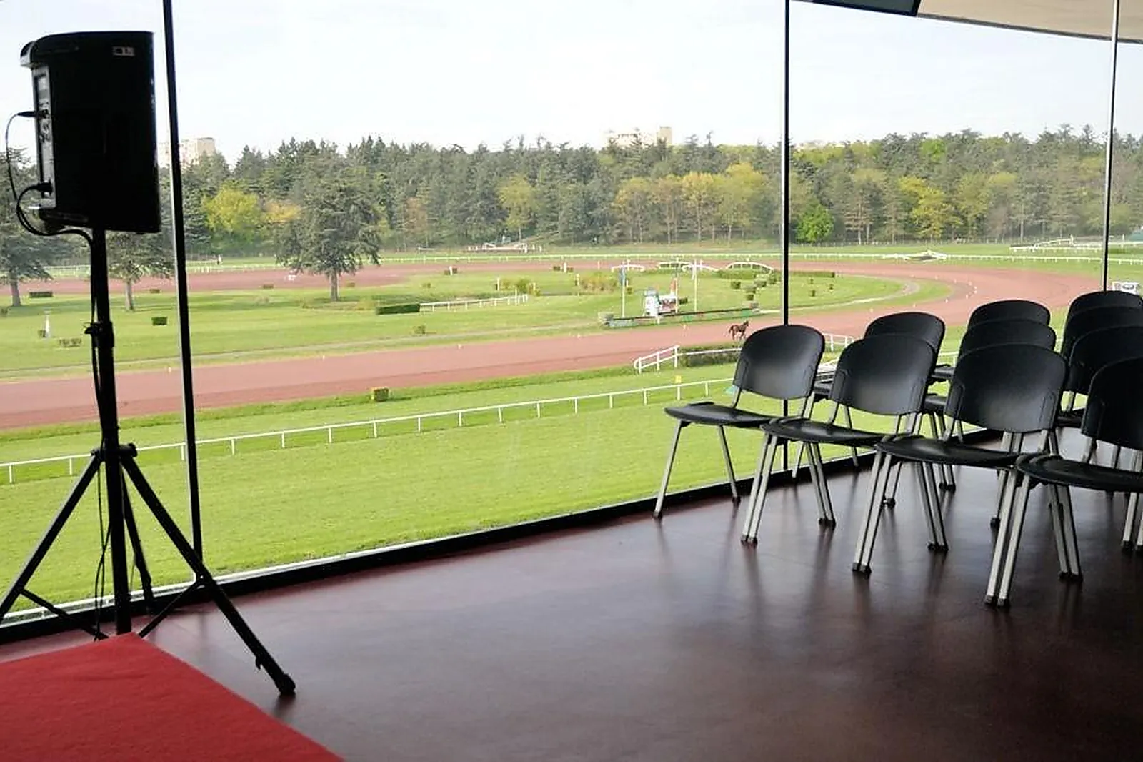 Lieux événementiels, HIPPODROME DE PARILLY