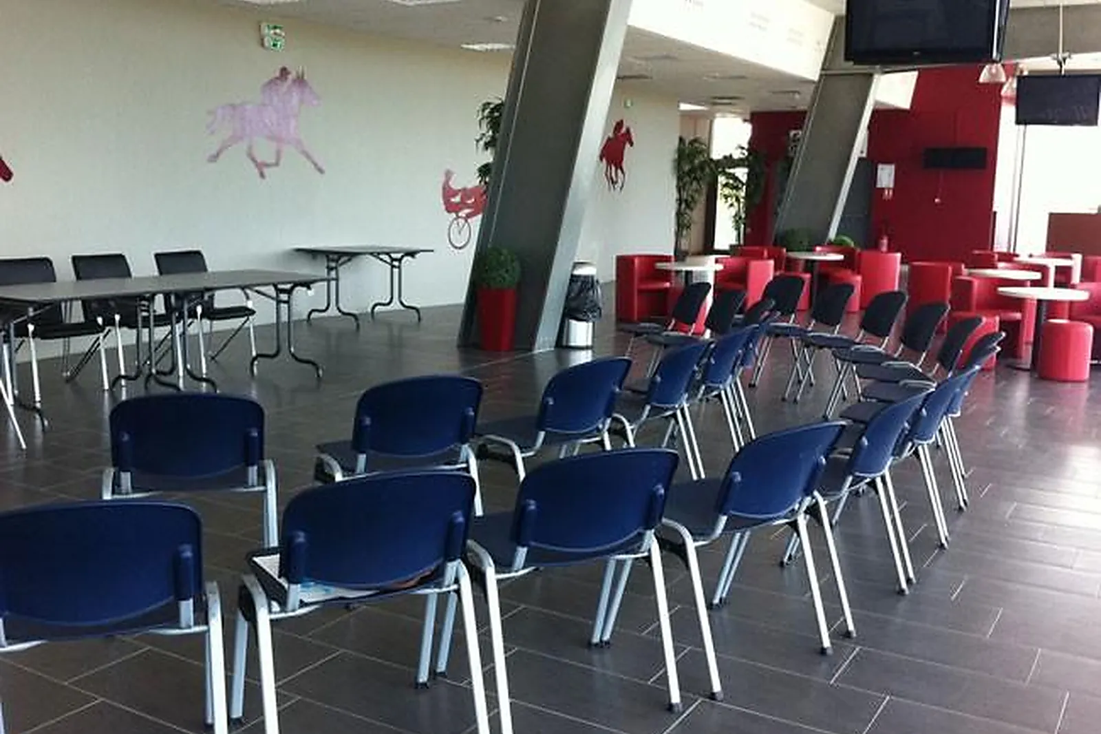 Lieux événementiels, HIPPODROME DE LA SOIE