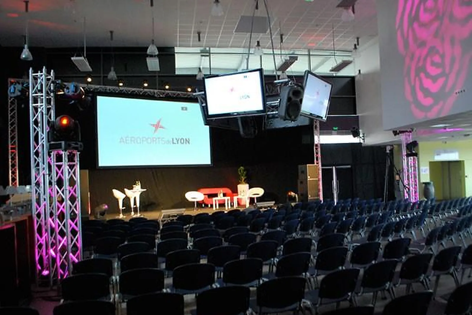 Lieux événementiels, HIPPODROME DE LA SOIE