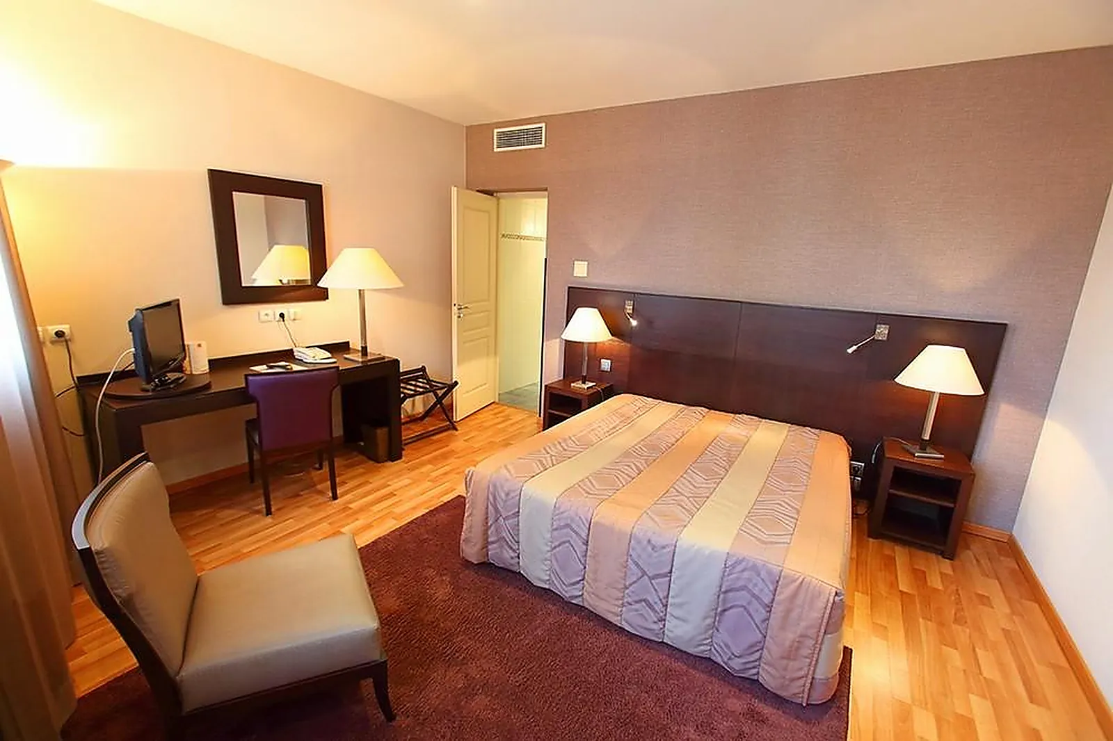 Lieux événementiels, HIRONDELLE HÔTEL RESTAURANT