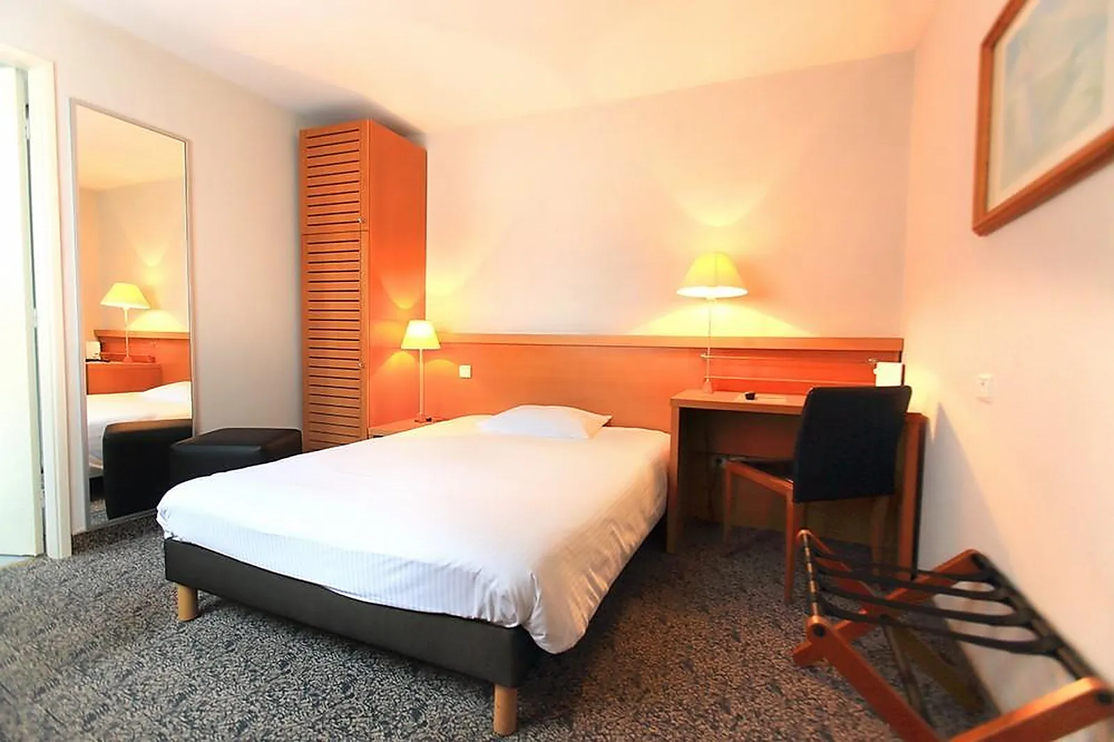 Lieux événementiels, HIRONDELLE HÔTEL RESTAURANT