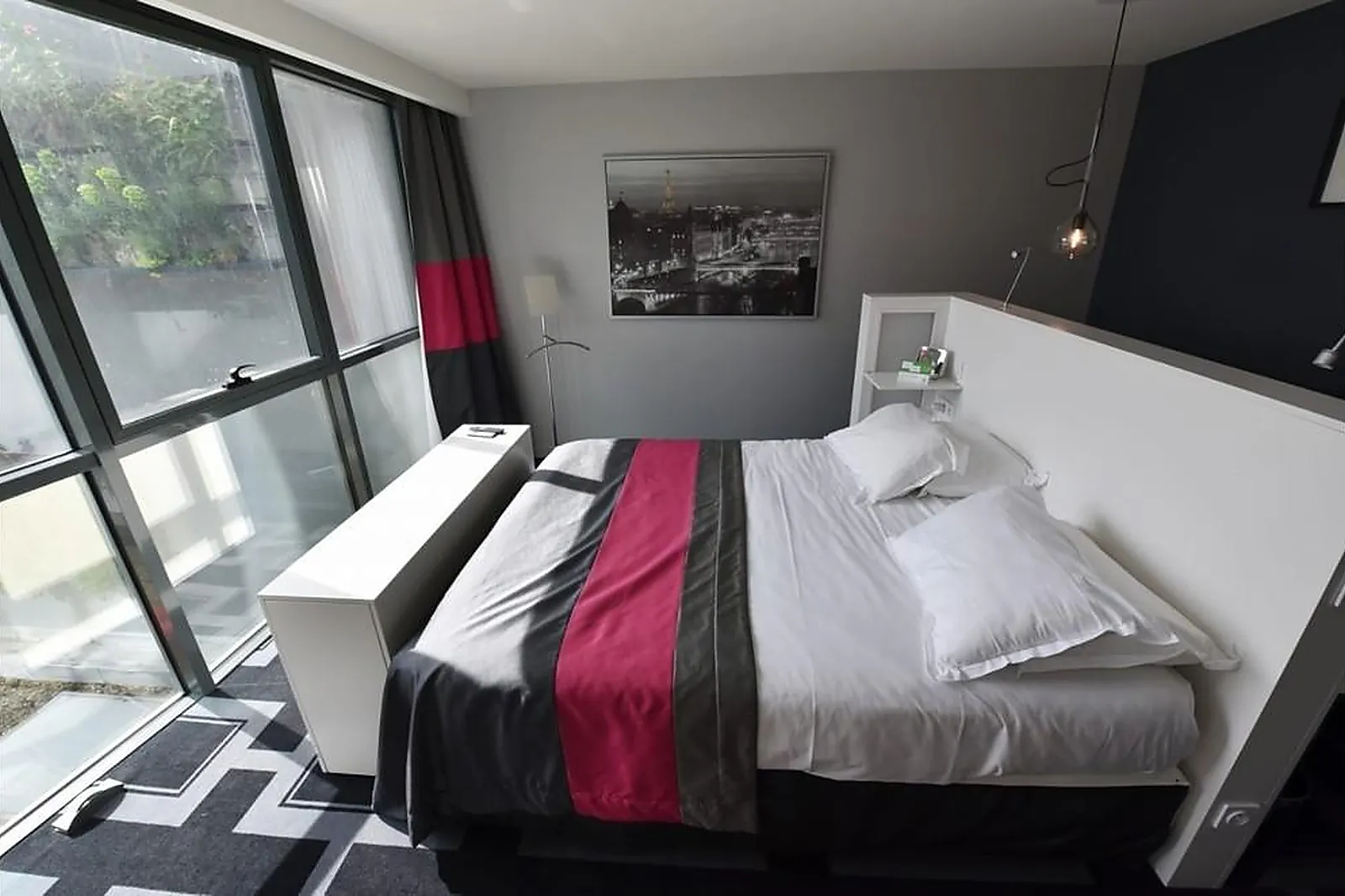 Lieux événementiels, HOLIDAY INN DIJON