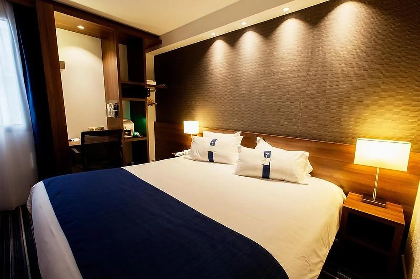 Lieux événementiels, HOLIDAY INN EXPRESS AMIENS