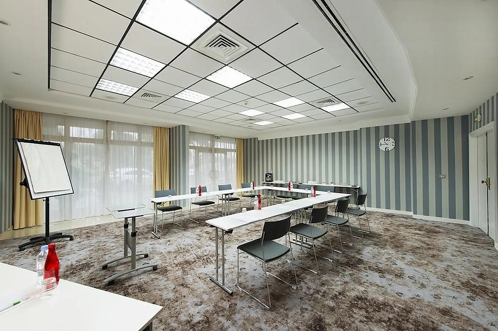 Lieux événementiels, HOLIDAY INN NICE - PORT ST LAURENT