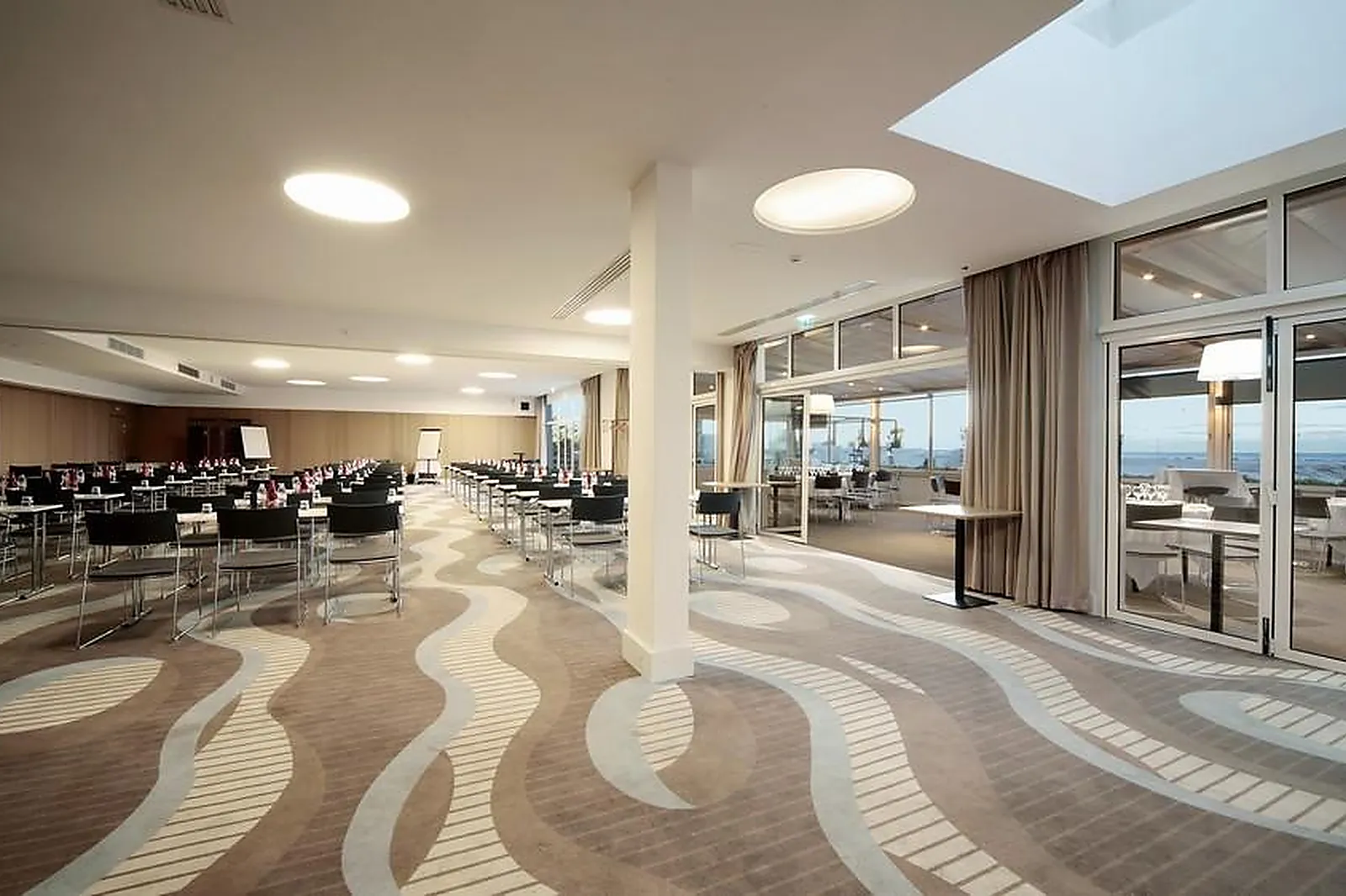 Lieux événementiels, HOLIDAY INN NICE - PORT ST LAURENT