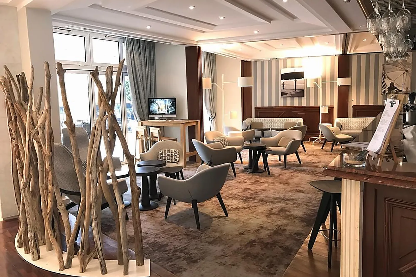 Lieux événementiels, HOLIDAY INN NICE - PORT ST LAURENT