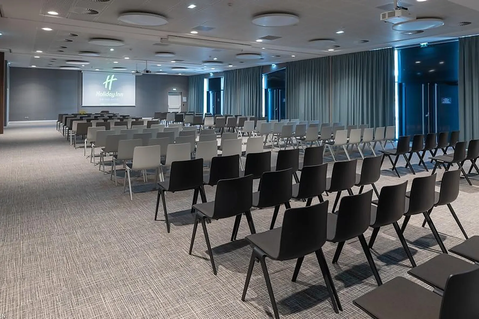 Lieux événementiels, HOLIDAY INN PARIS CDG AIRPORT