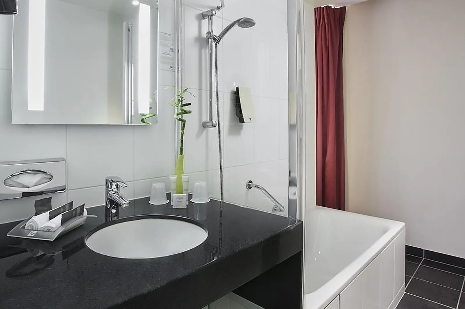 Lieux événementiels, HOLIDAY INN PARIS PORTE DE CLICHY