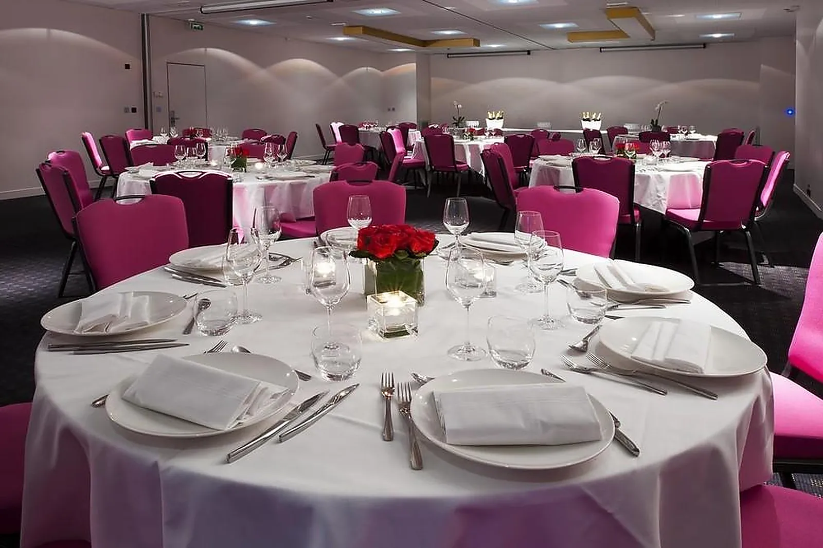 Lieux événementiels, HOLIDAY INN PARIS PORTE DE CLICHY