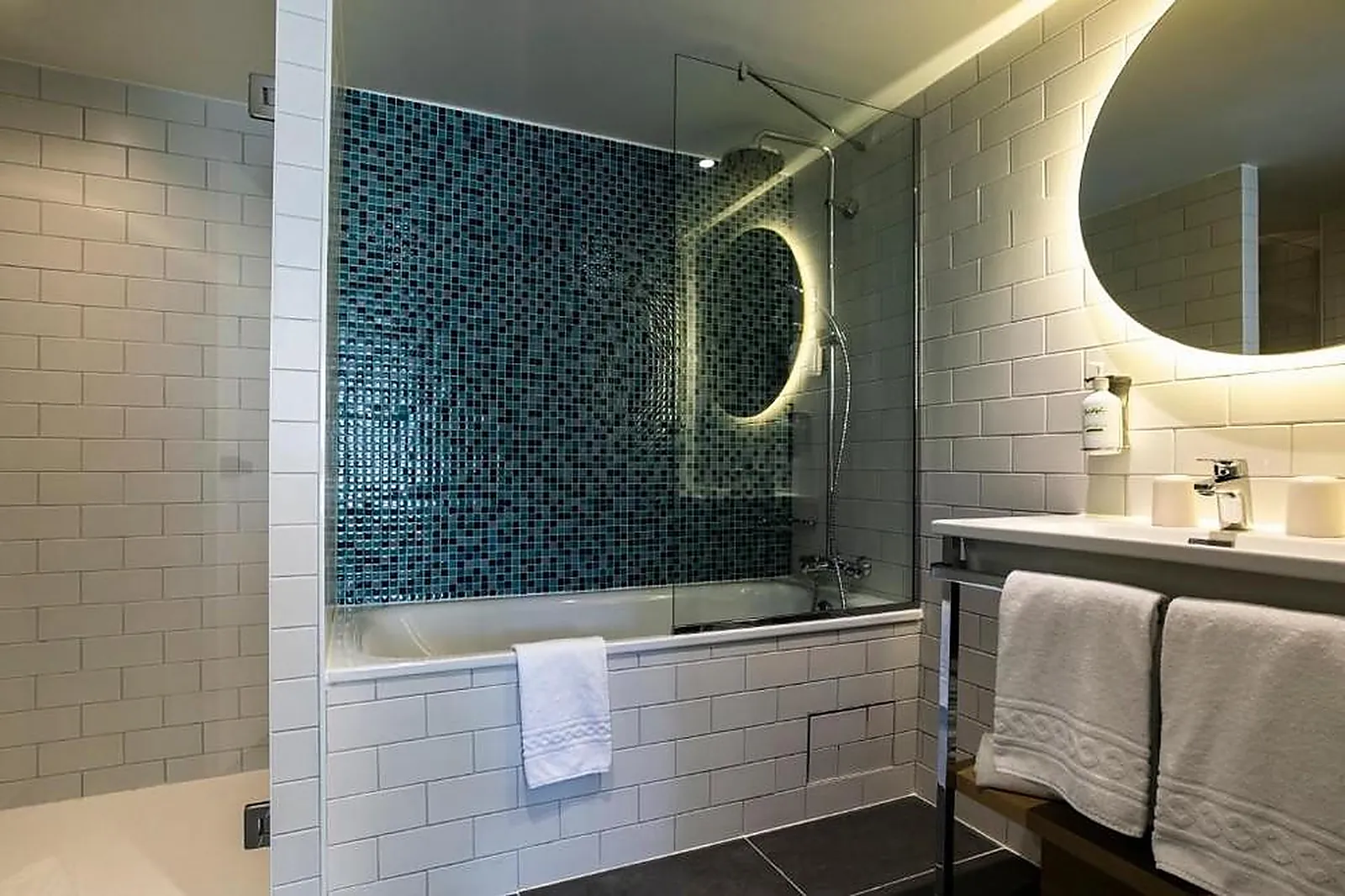 Lieux événementiels, HOLIDAY INN PERPIGNAN