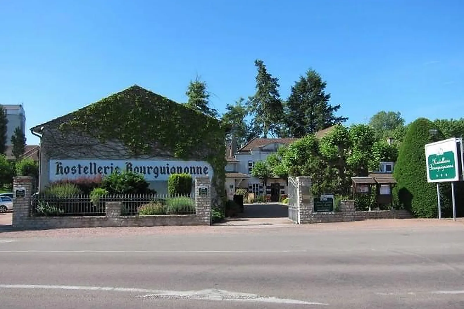 Lieux événementiels, HOSTELLERIE BOURGUIGNONNE