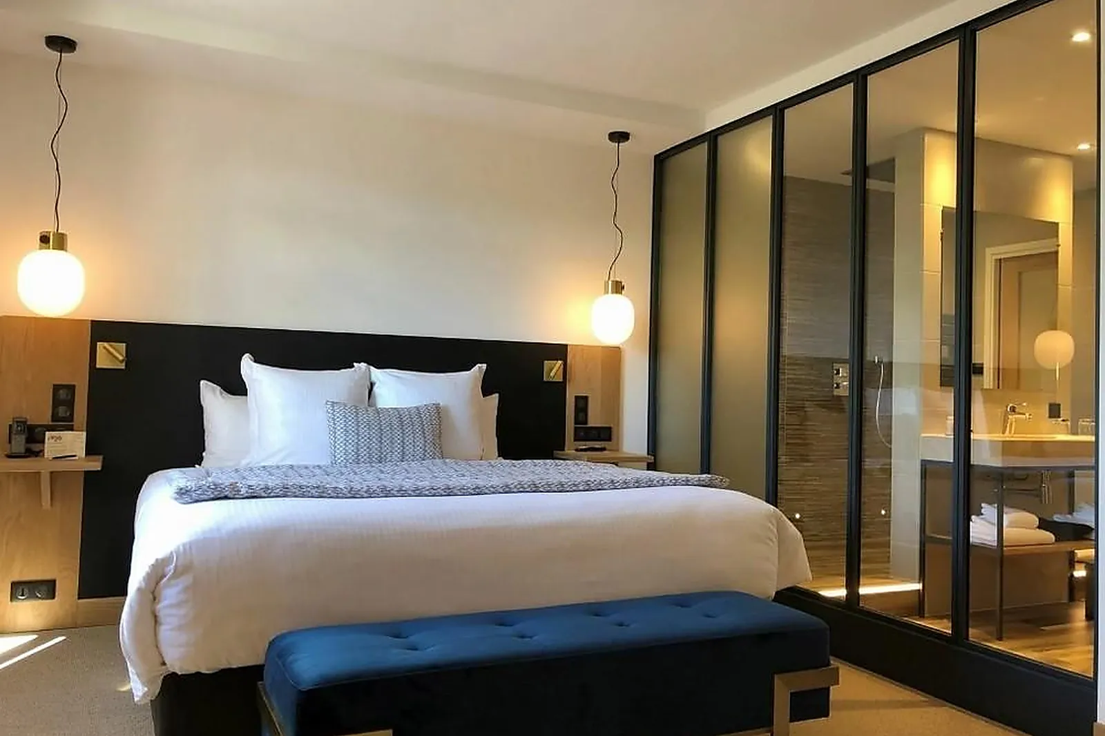 Lieux événementiels, HOSTELLERIE CÈDRE AND SPA BEAUNE