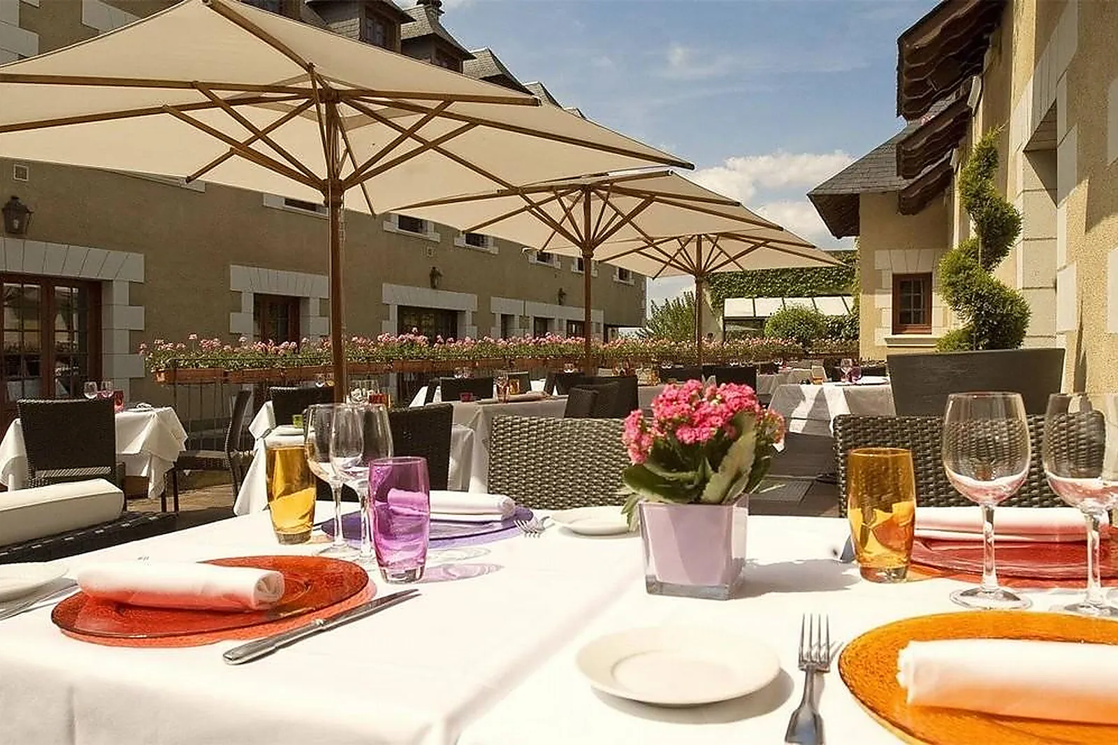 Lieux événementiels, HOSTELLERIE LA CROIX BLANCHE