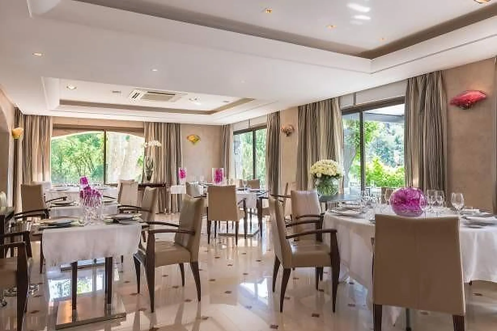 Lieux événementiels, HOSTELLERIE LES GORGES DE PENNAFORT