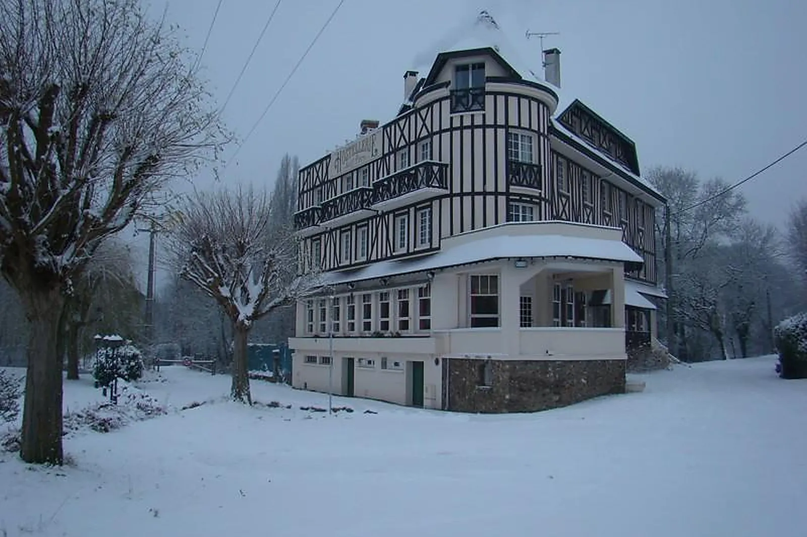 Lieux événementiels, HOSTELLERIE SAINT-PIERRE