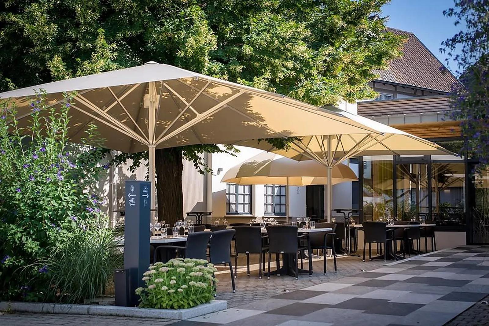 Lieux événementiels, HOSTELLERIE AUX 2 CLEFS