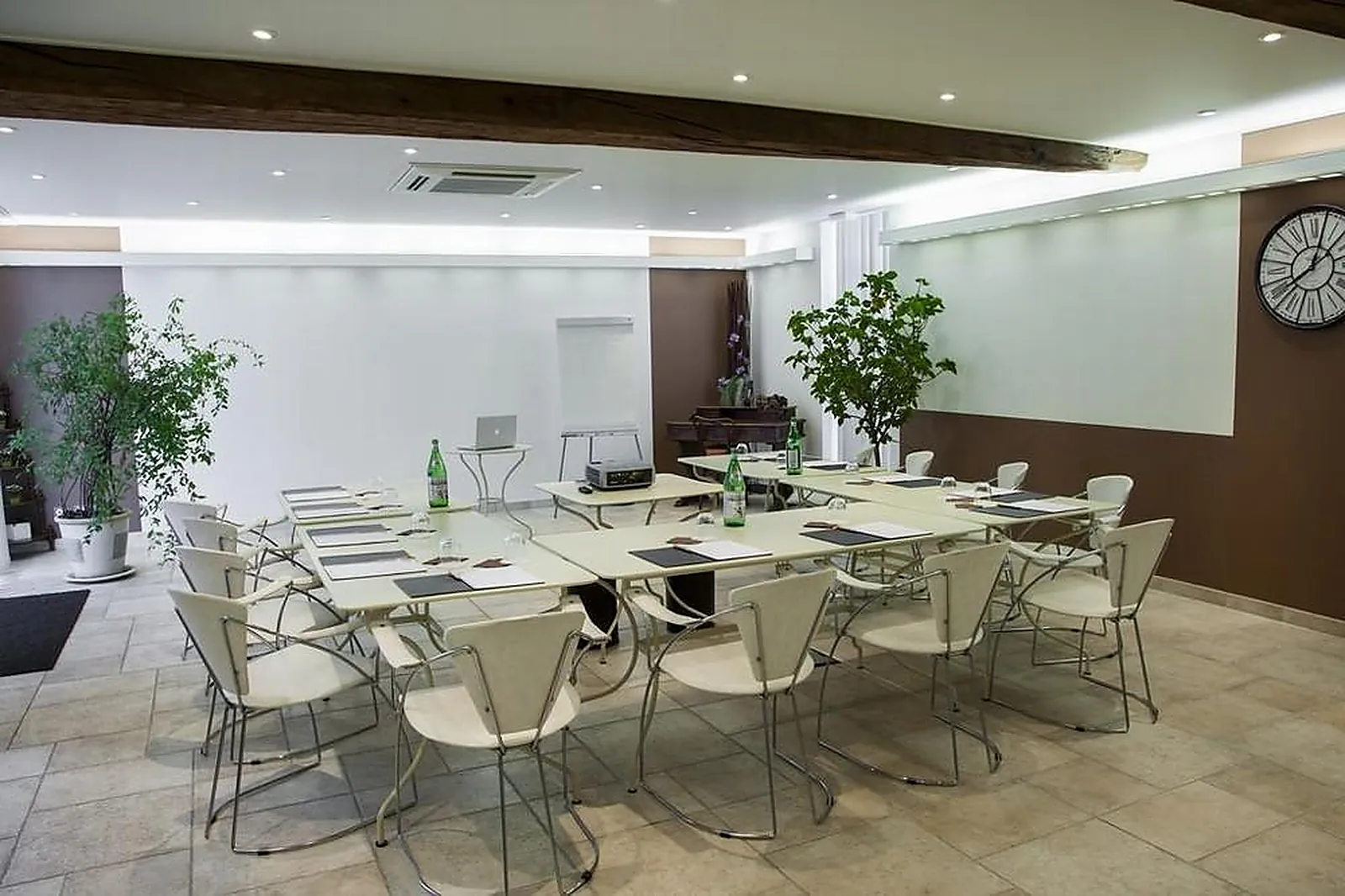 Lieux événementiels, HOSTELLERIE DE BRETONNIÈRE