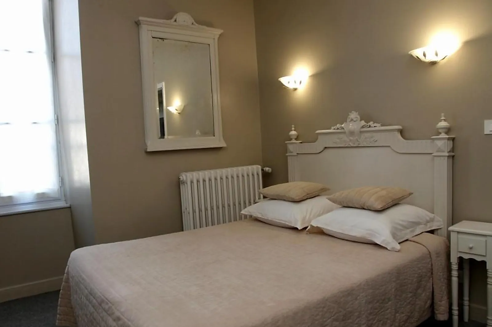 Lieux événementiels, HOSTELLERIE DE LA BRUYÈRE