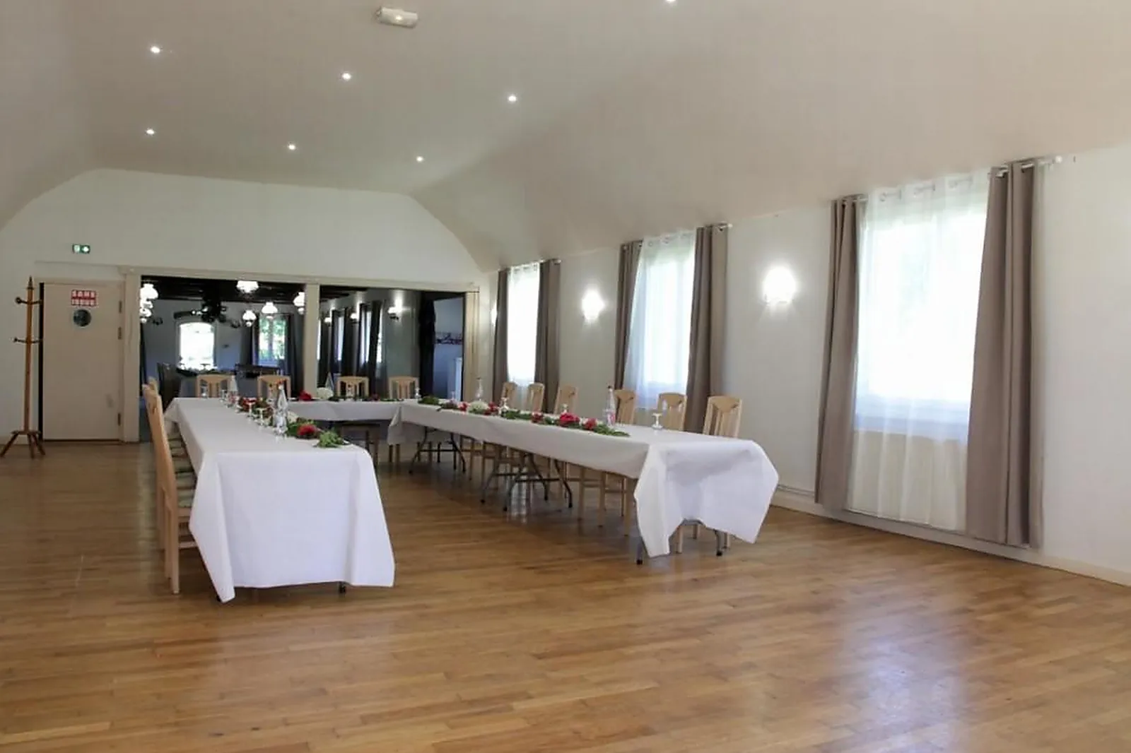 Lieux événementiels, HOSTELLERIE DE LA BRUYÈRE