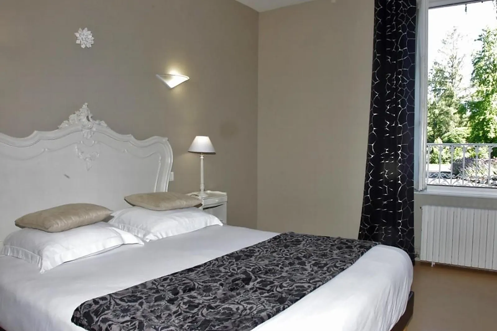 Lieux événementiels, HOSTELLERIE DE LA BRUYÈRE