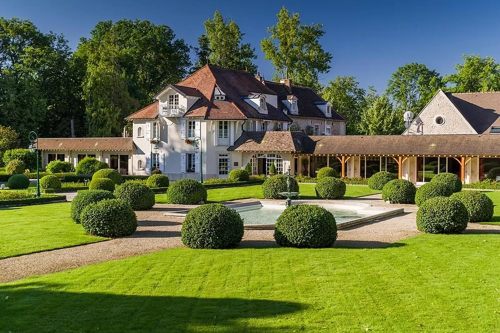 Lieux événementiels, HOSTELLERIE DE LEVERNOIS