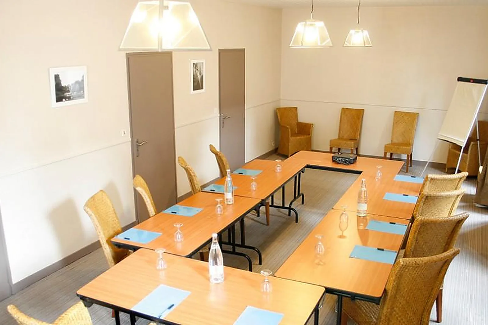 Lieux événementiels, HOSTELLERIE DE L'ABBAYE CELLES-SUR-BELLE