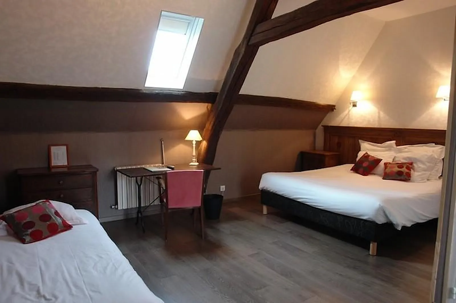 Lieux événementiels, HOSTELLERIE DE LA PORTE BELLON