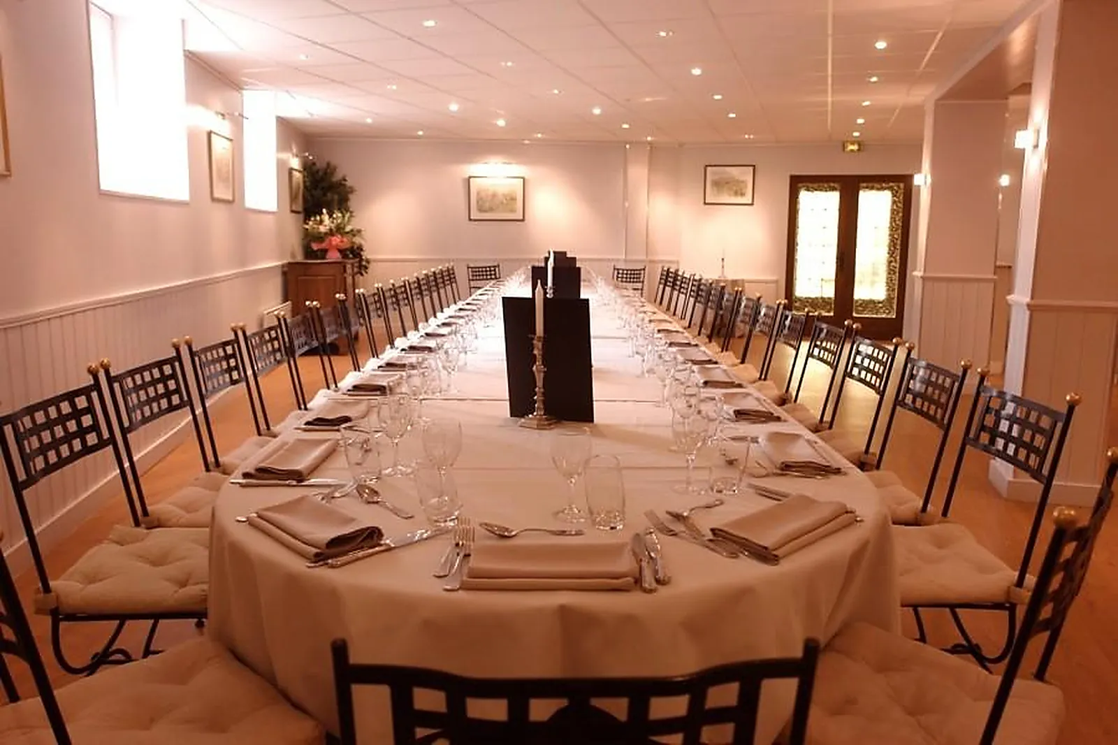 Lieux événementiels, HOSTELLERIE DE LA PORTE BELLON